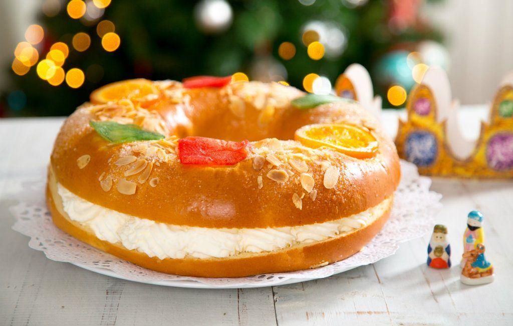 De traditionele Driekoningen cake: Roscón de reyes